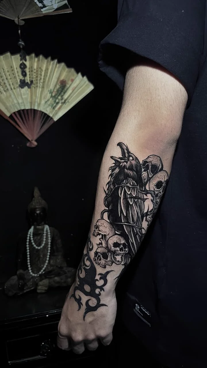 Corvo & caveiras
